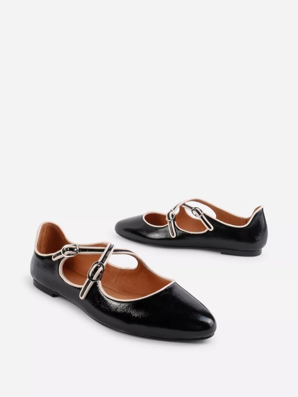 NWOT Intentionally Blank Vandam Crisscross Ballet Flats